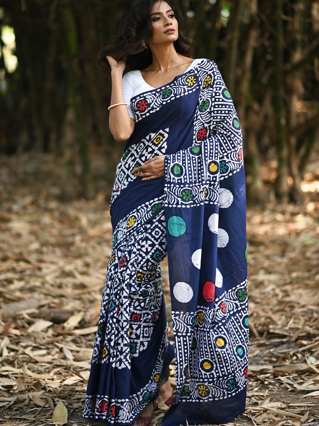 

Unnati Silks Ethnic Motifs Pure Cotton Block Printed Saree, Navy blue