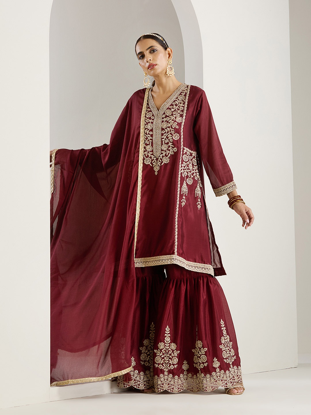 

Ishin Ethnic Motifs Embroidered Regular Thread Work Straight Kurta with Sharara & Dupatta, Maroon