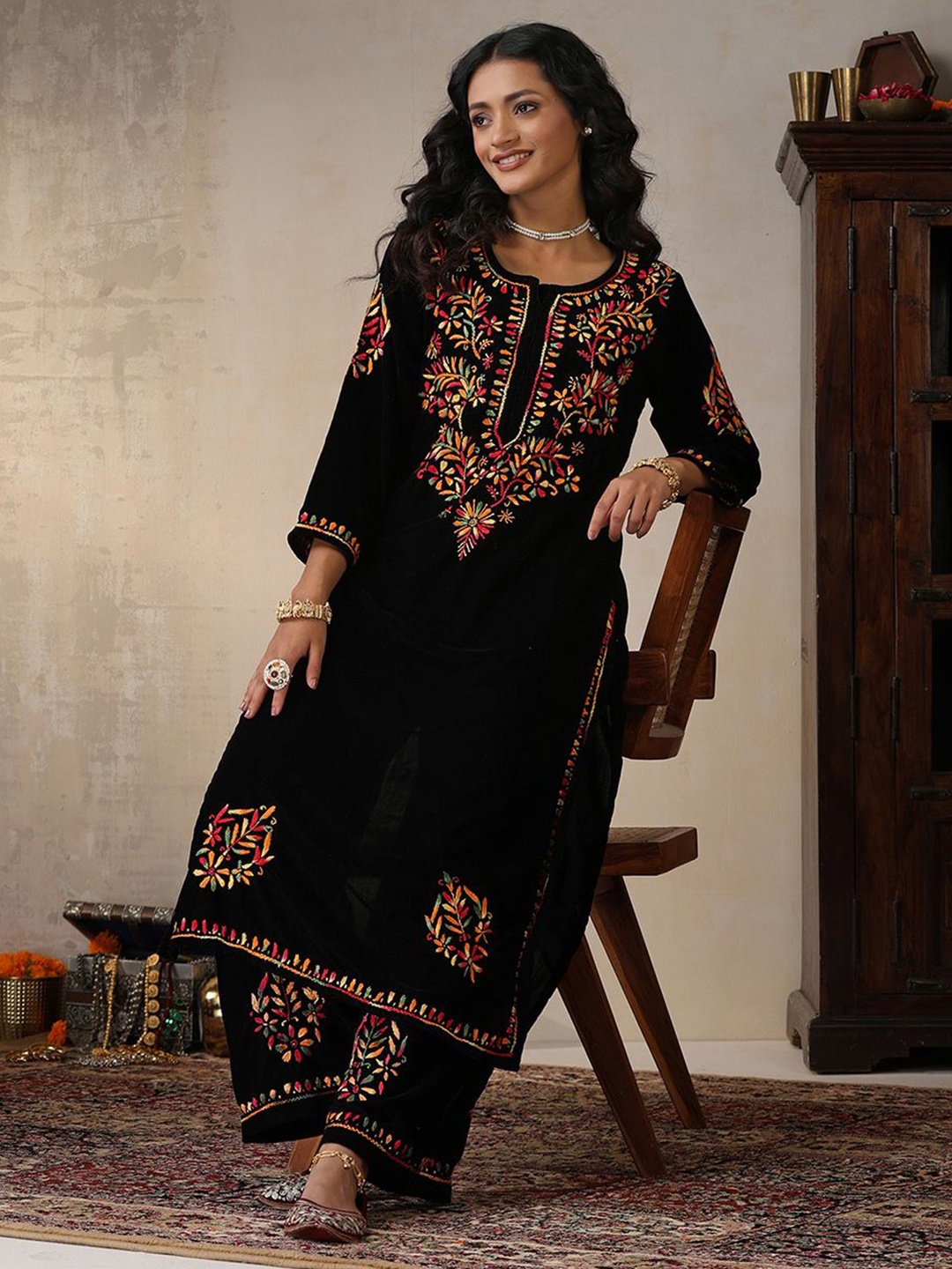 

House of Chikankari Chikankari Woven Kurta Set, Black