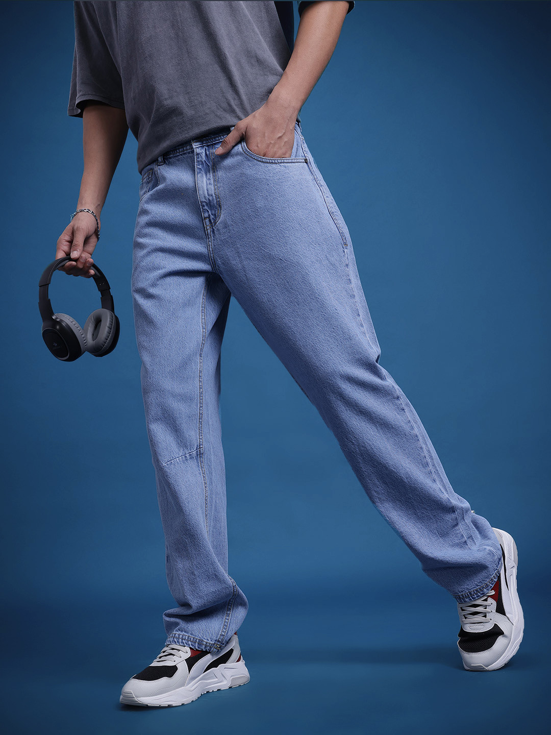 

The Roadster Life Co. Men Cotton Straight Fit Jeans, Blue