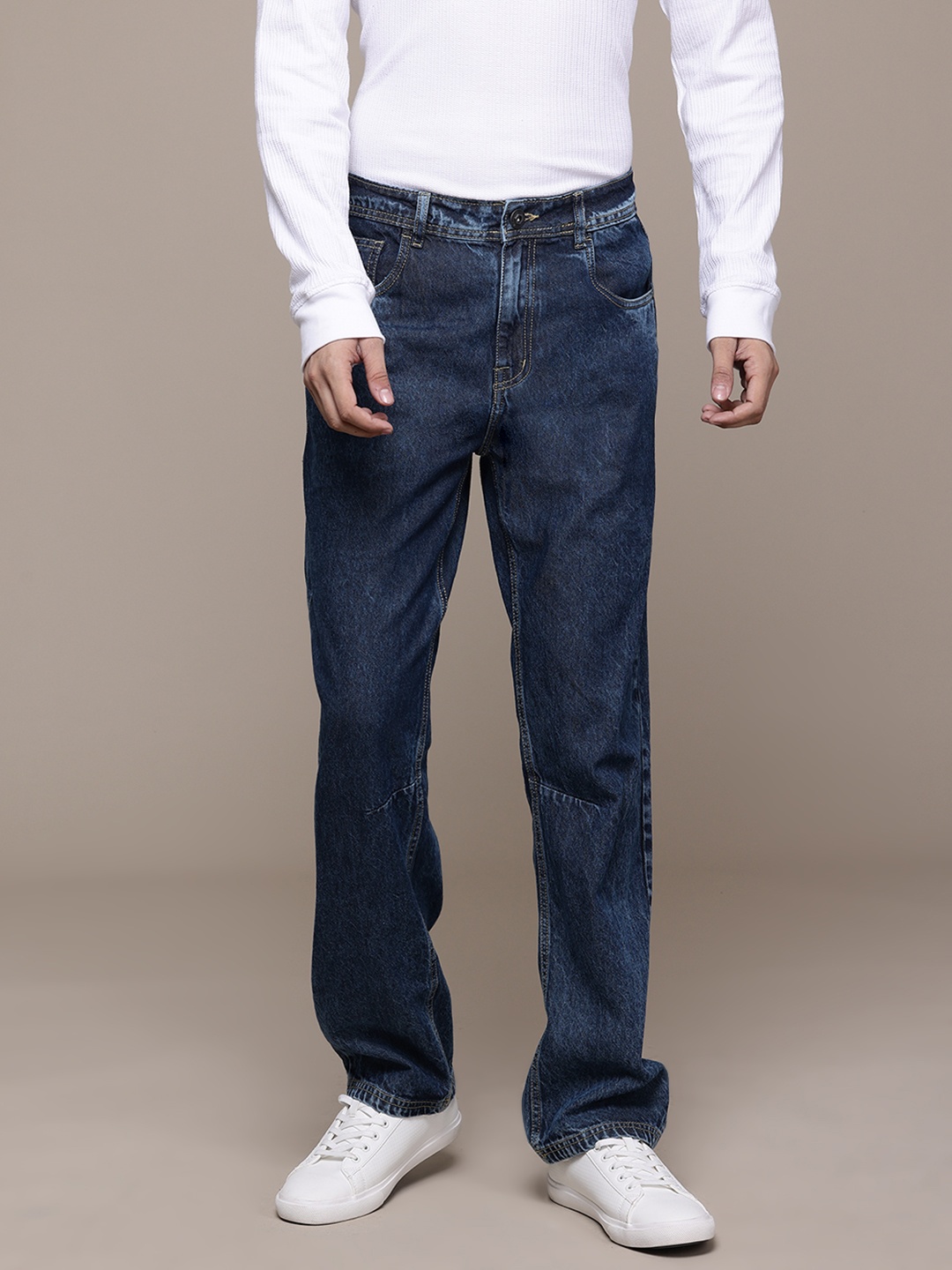 

The Roadster Lifestyle Co. Men Mid-Rise Straight Fit Light Fade Jeans, Navy blue