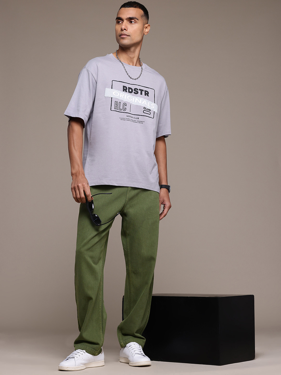 

The Roadster Lifestyle Co. Men Skater Fit Jeans, Green