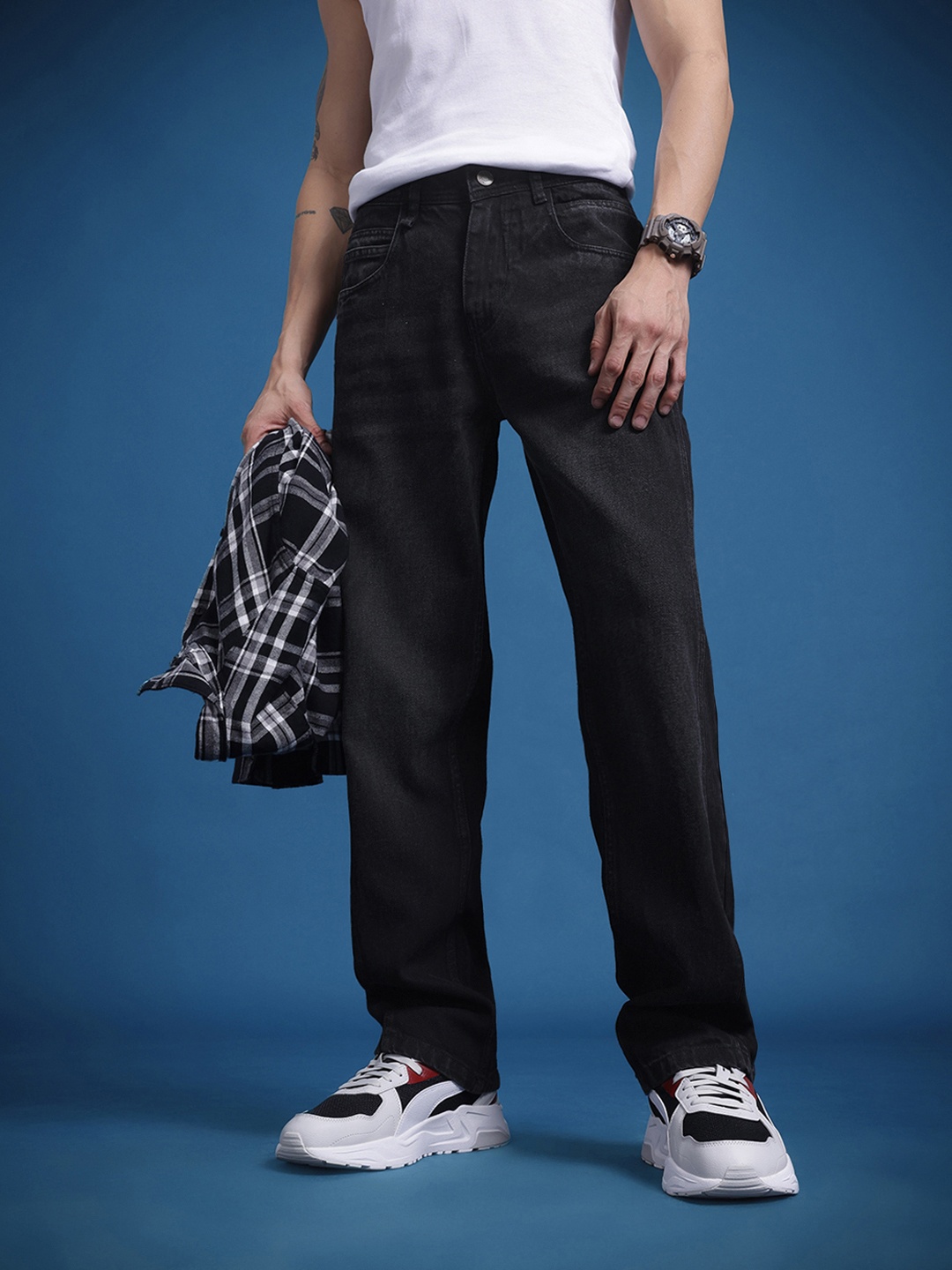 

The Roadster Life Co. Men Straight Fit Pure Cotton Jeans, Black