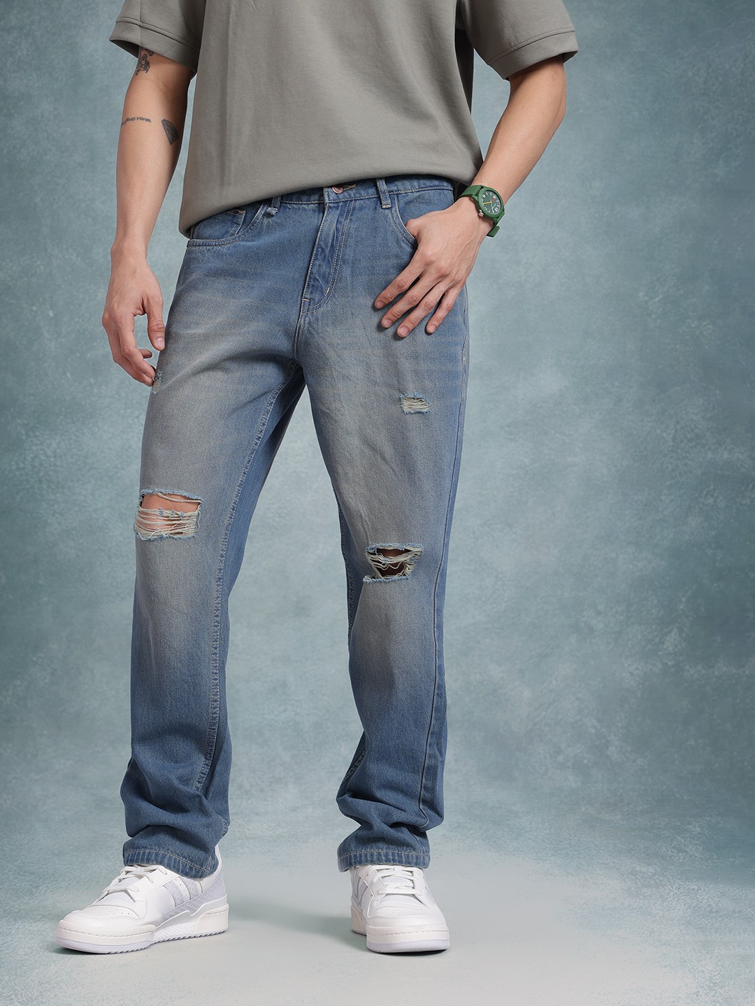 

The Roadster Life Co. Men Ripped Relaxed Fit Jeans, Blue