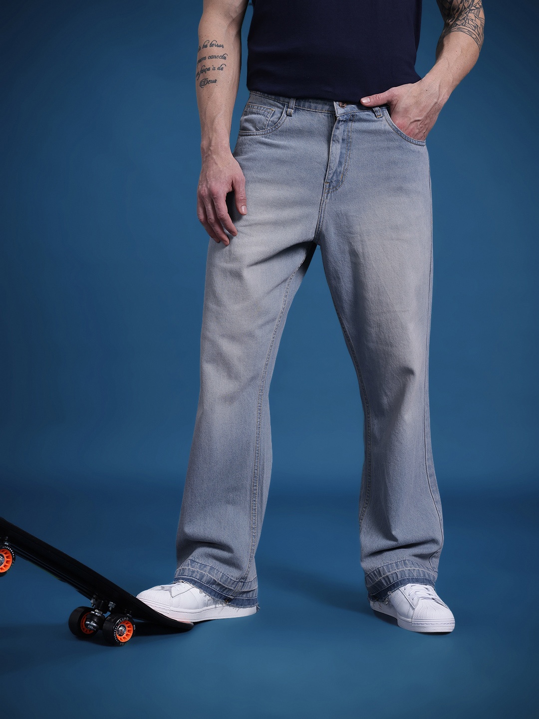 

The Roadster Life Co. Men Vintage Wash Flared Pure Cotton Heavy Fade Jeans, Blue