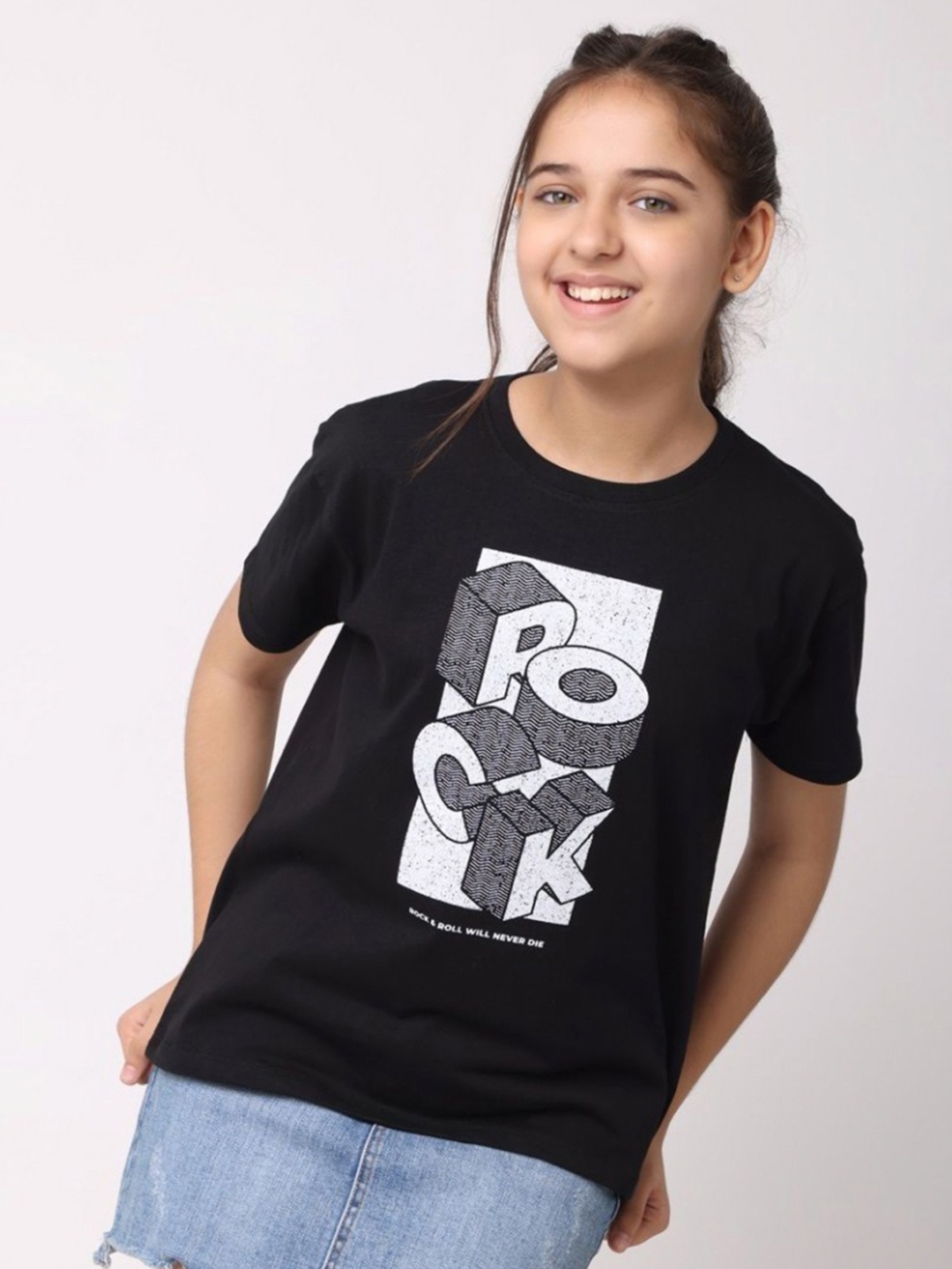 

Wakia Girls Typography Printed Round Neck Organic Cotton T-shirt, Black