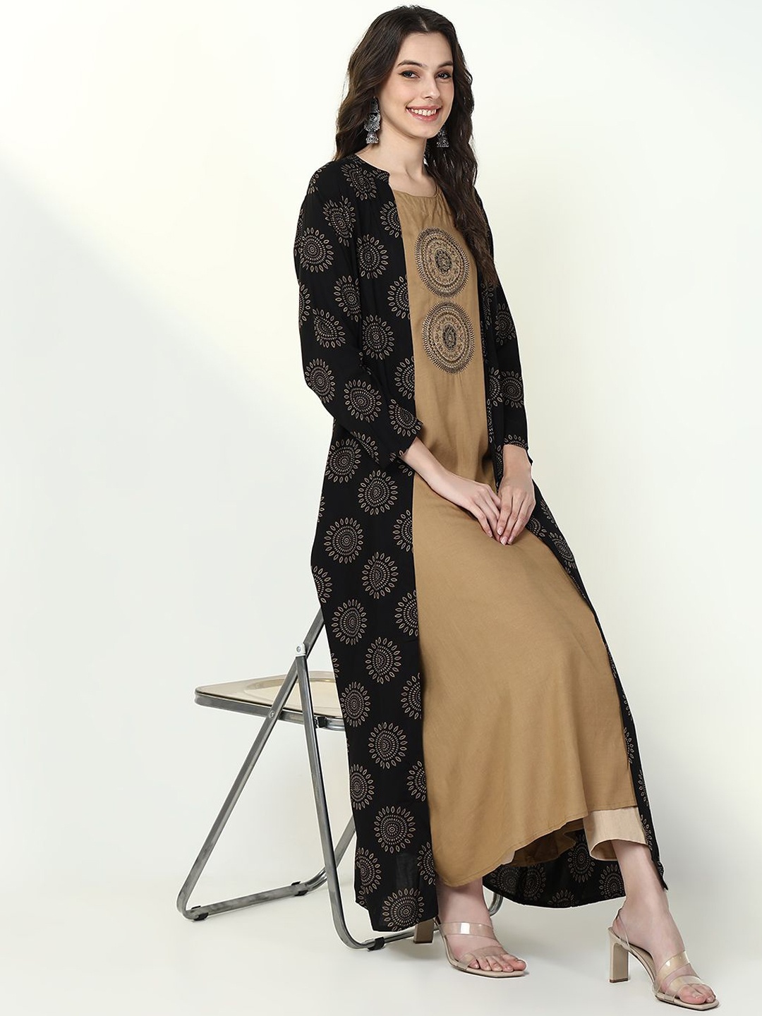 SHOWOFF Round Neck Thread Work A-Line Cotton Kurta with Shrug, Beige