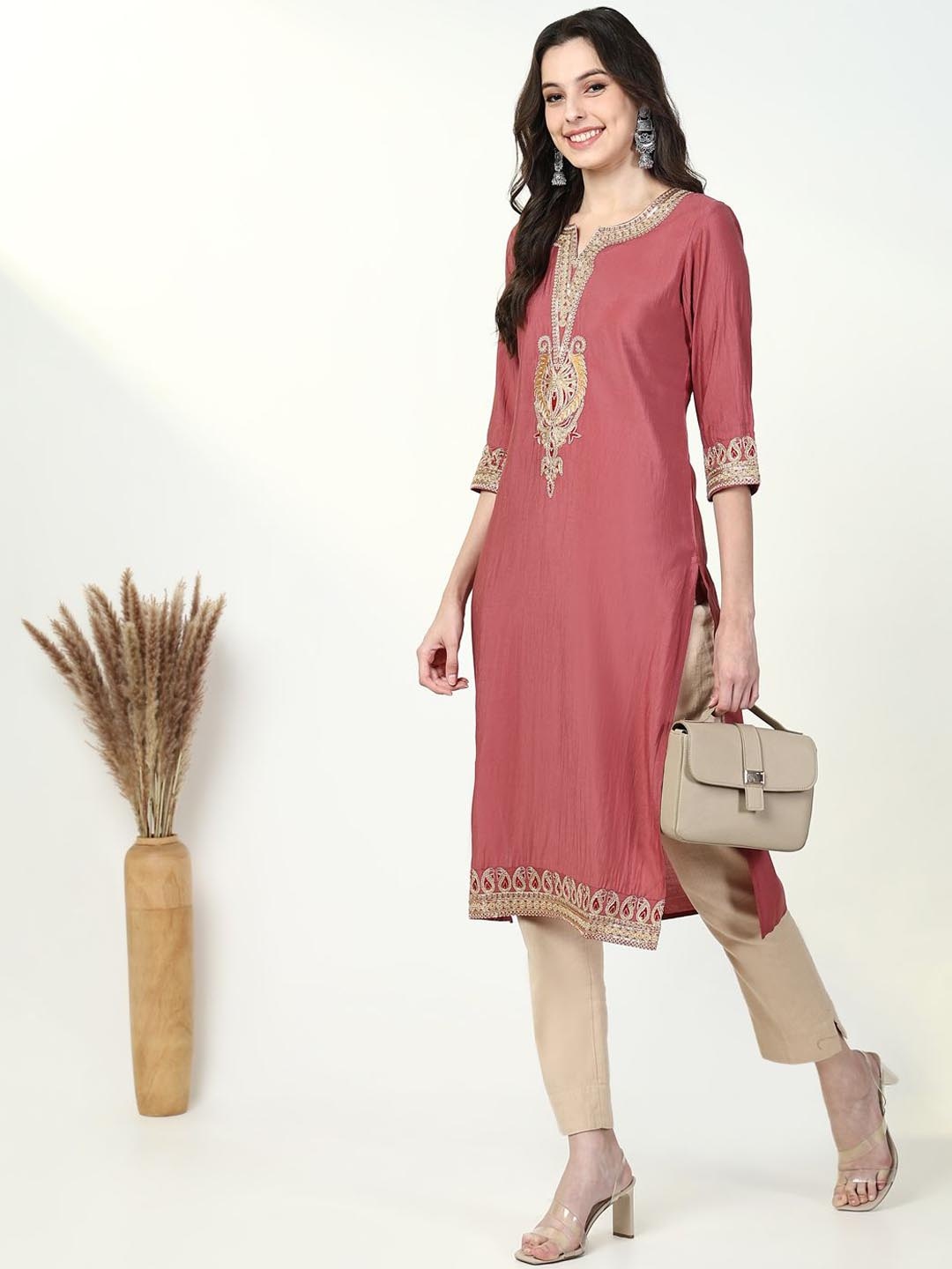 

SHOWOFF Embroidered Thread Work Cotton Silk Straight Kurta, Pink