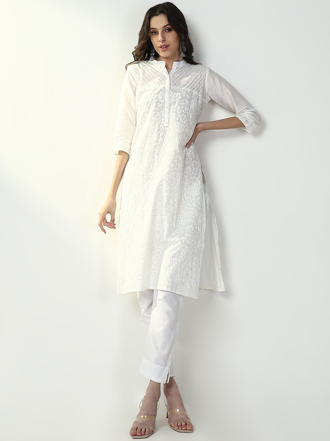 

SHOWOFF Mandarin Collar Floral Embroidered Thread Work Cotton Straight Kurta, White