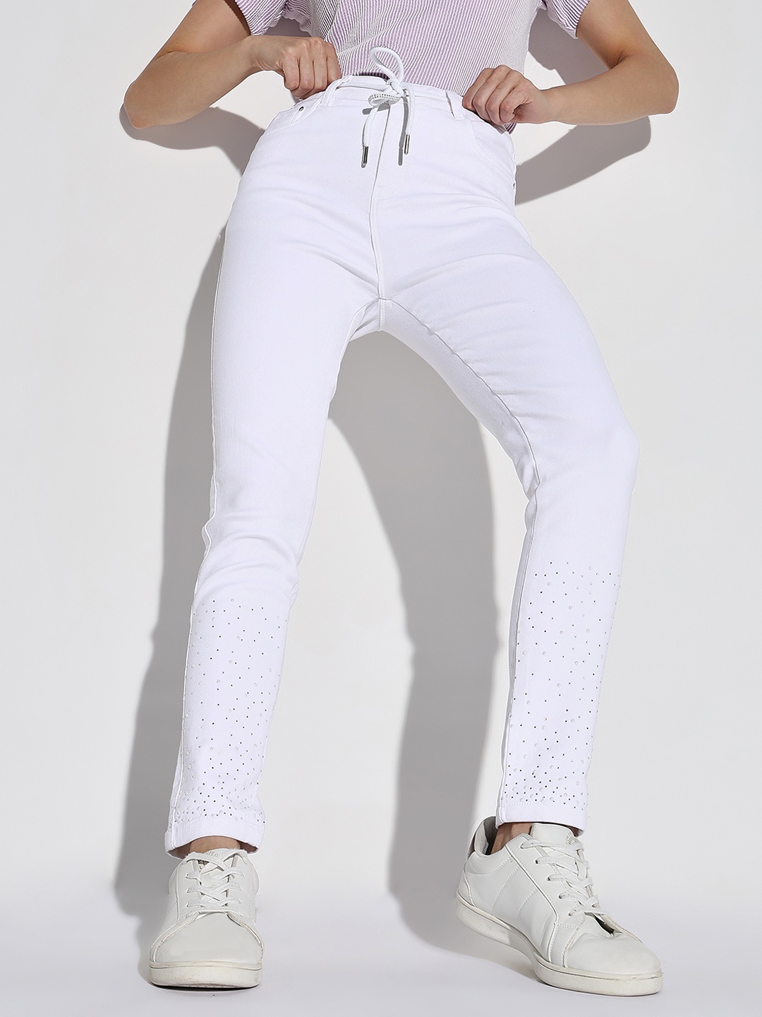 

SHOWOFF Women Cotton Comfort Slim Fit Mid-Rise Embellished Stretchable Jeans, White