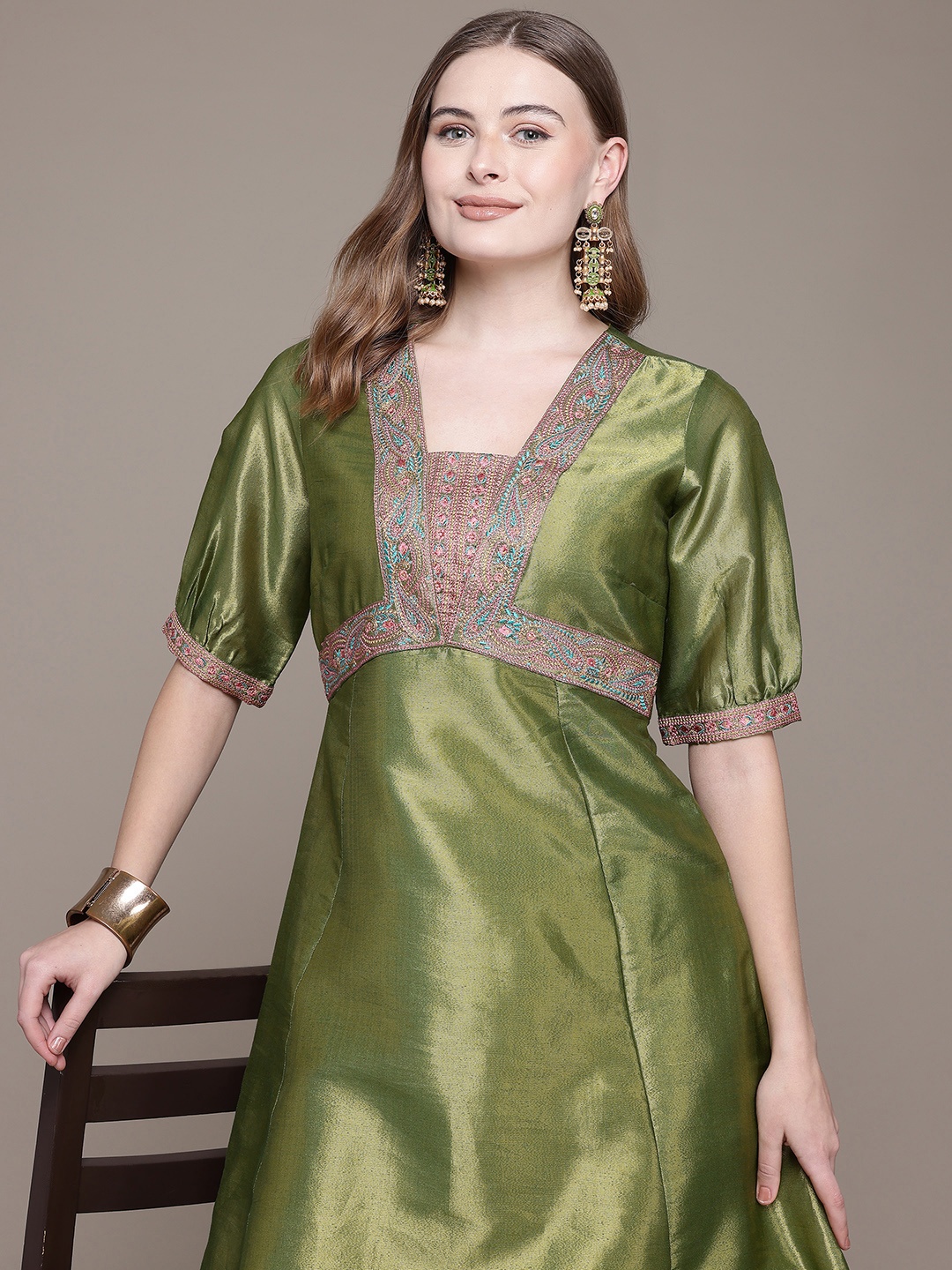 

aarke Ritu Kumar Ethnic Motifs Embroidered Thread Work Kurta, Green