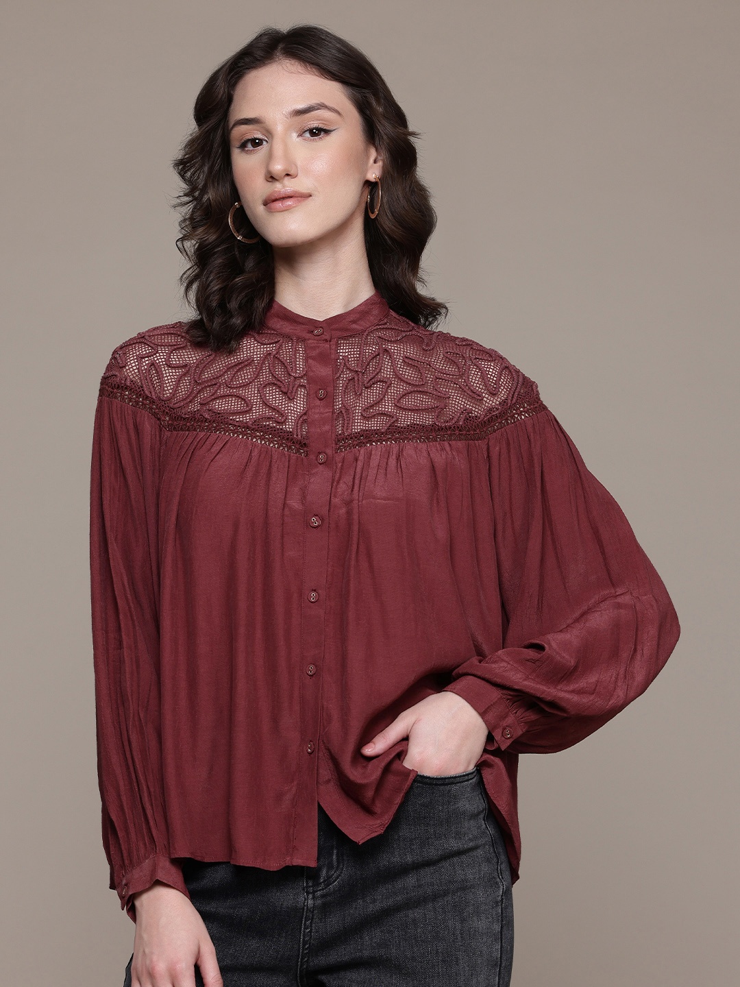 

Label Ritu Kumar Mandarin Collar Bishop Sleeves Crepe Top, Burgundy