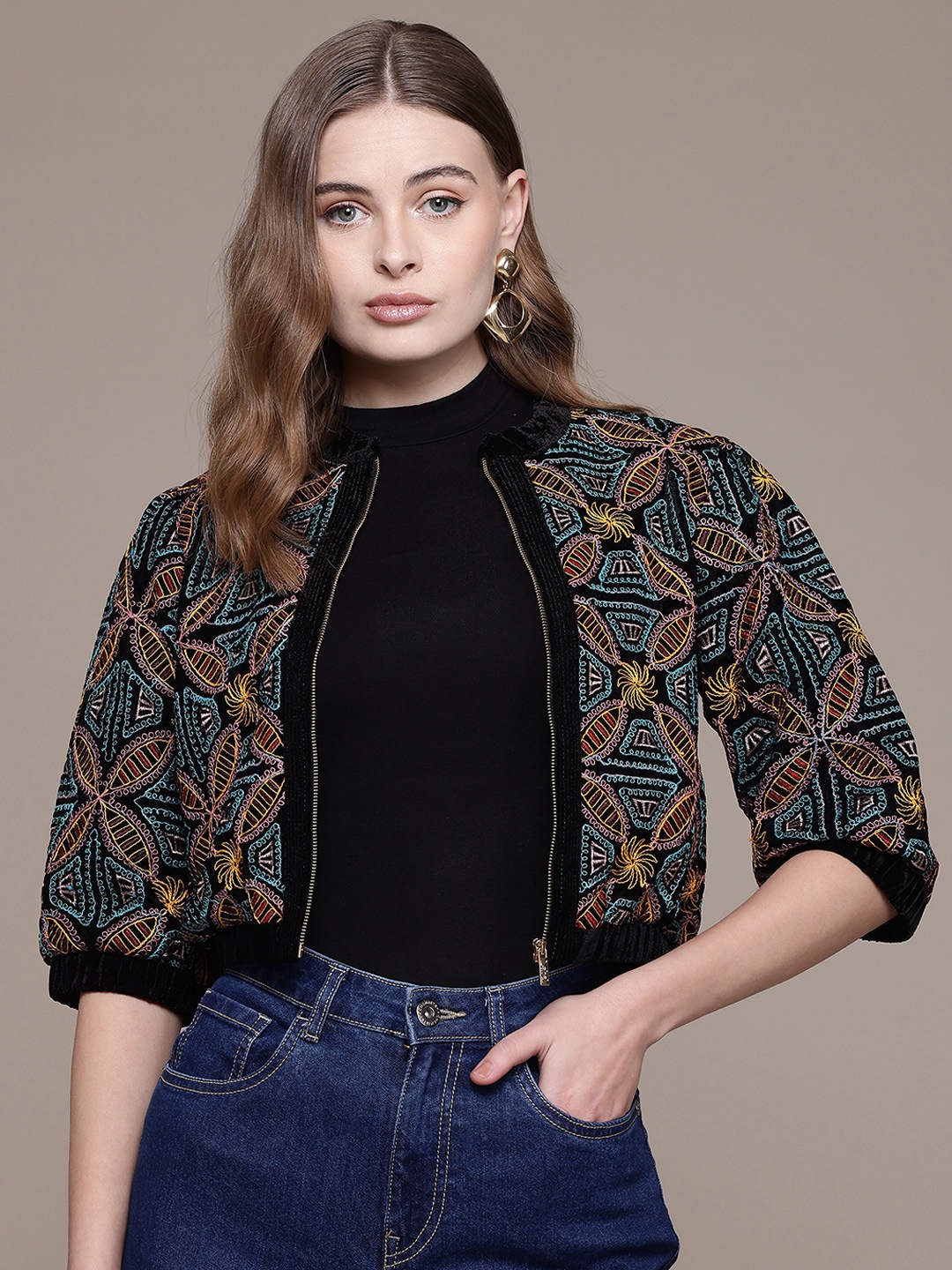 

Label Ritu Kumar Floral Embroidered Crop Velvet Tailored Jacket, Black