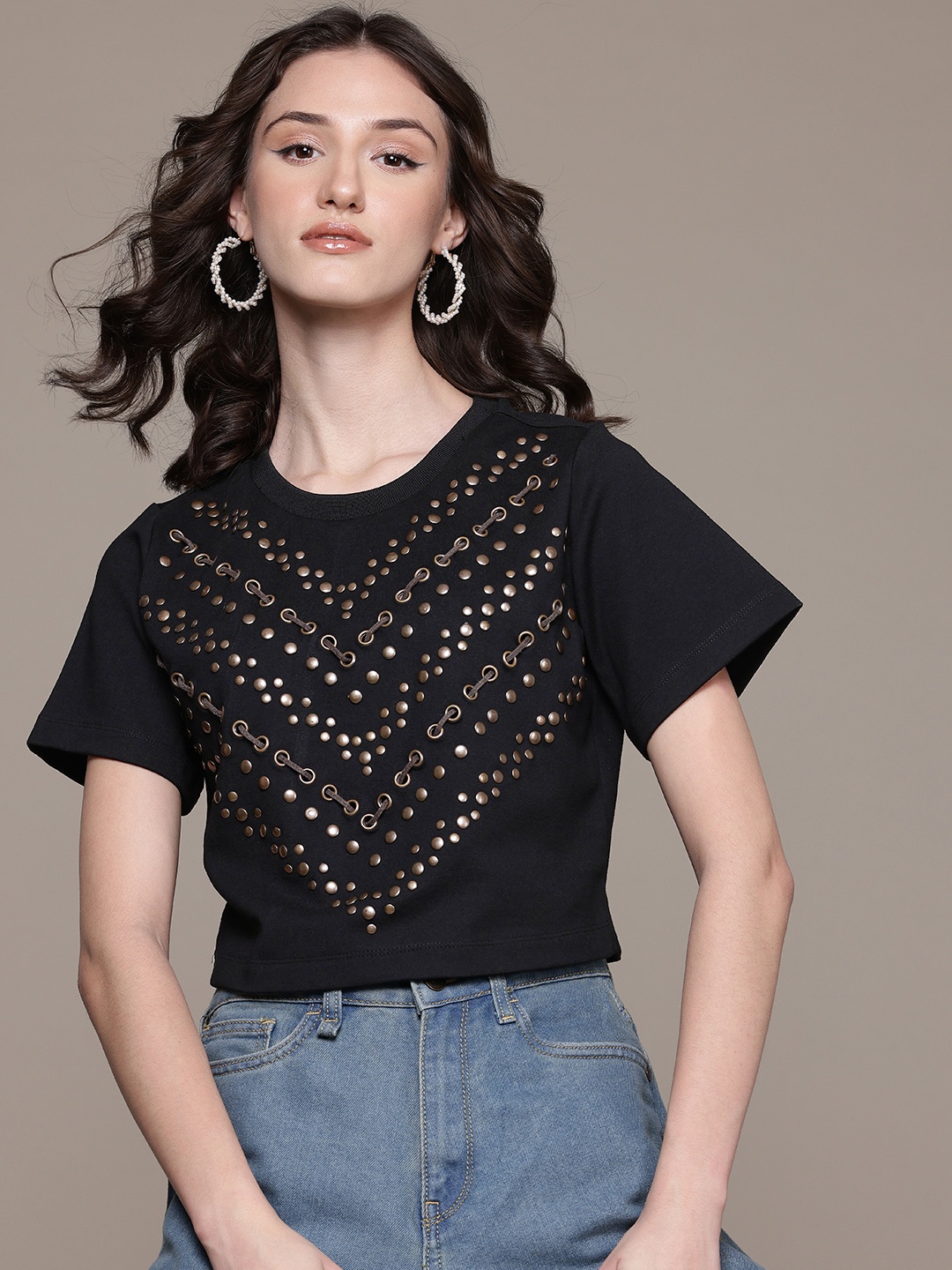 

Label Ritu Kumar Embellished Crop Top, Black