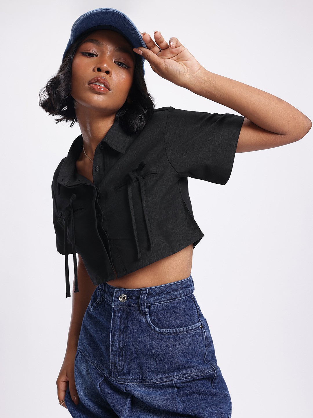 

glitchez Casual Constructs Bow Ties Crop Shirt, Black