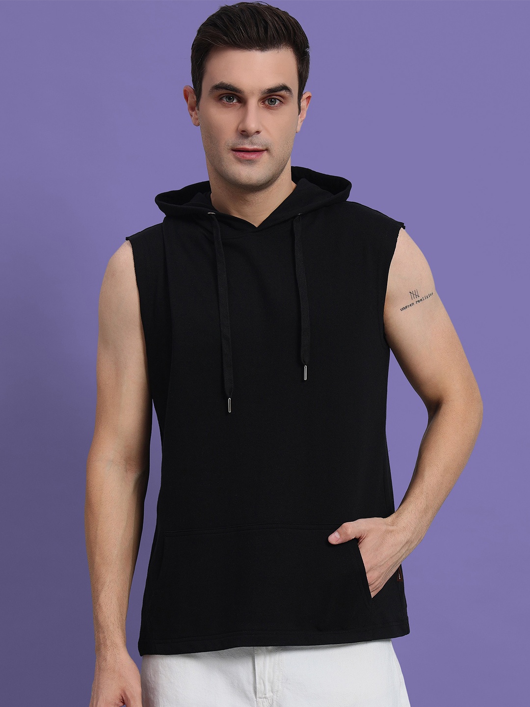 

PockMAN Men Bio Finish Solid Hood Cotton T-shirt, Black