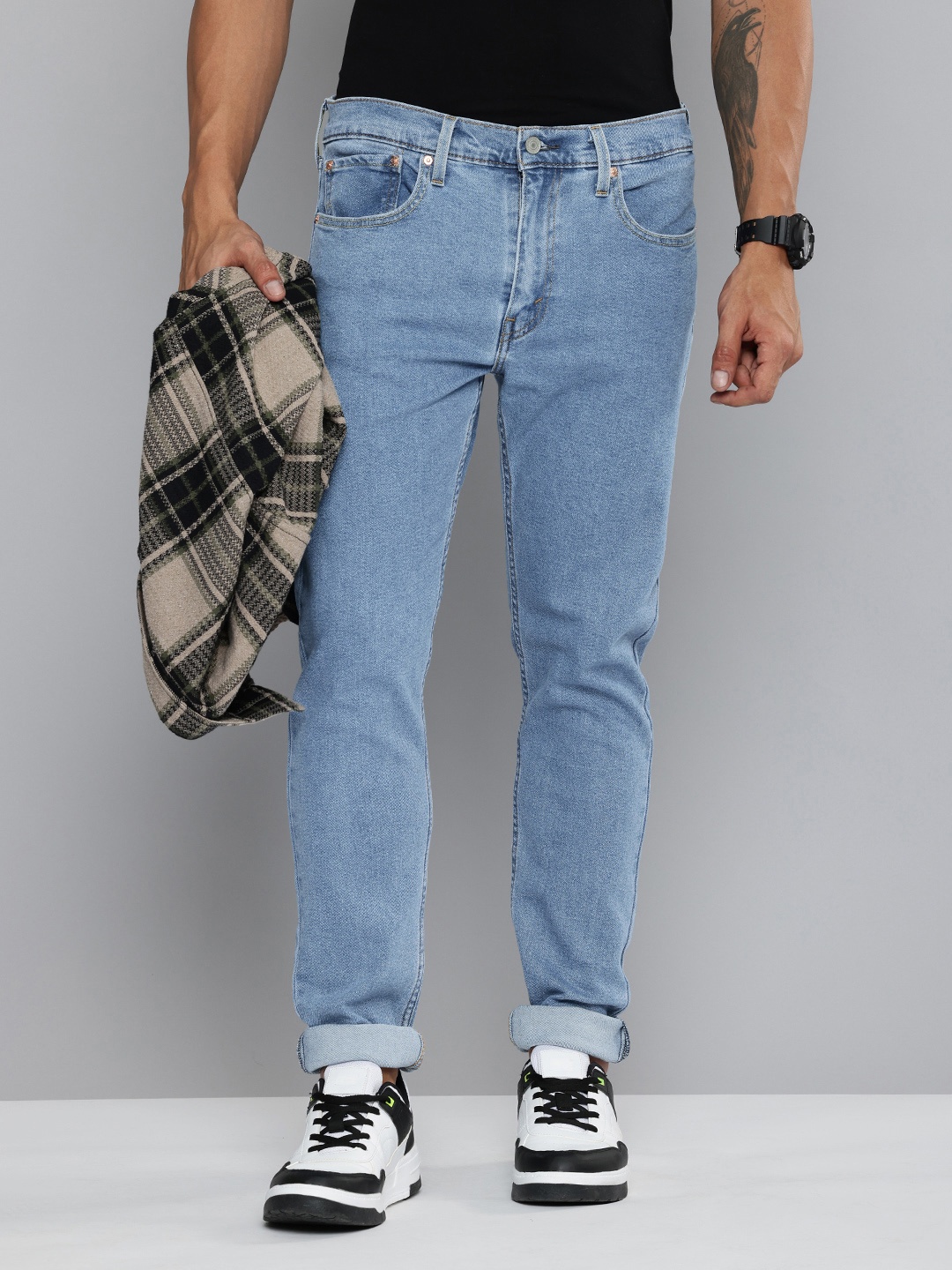 

Levis Men 512 Skinny Fit Light Fade Stretchable Jeans, Blue
