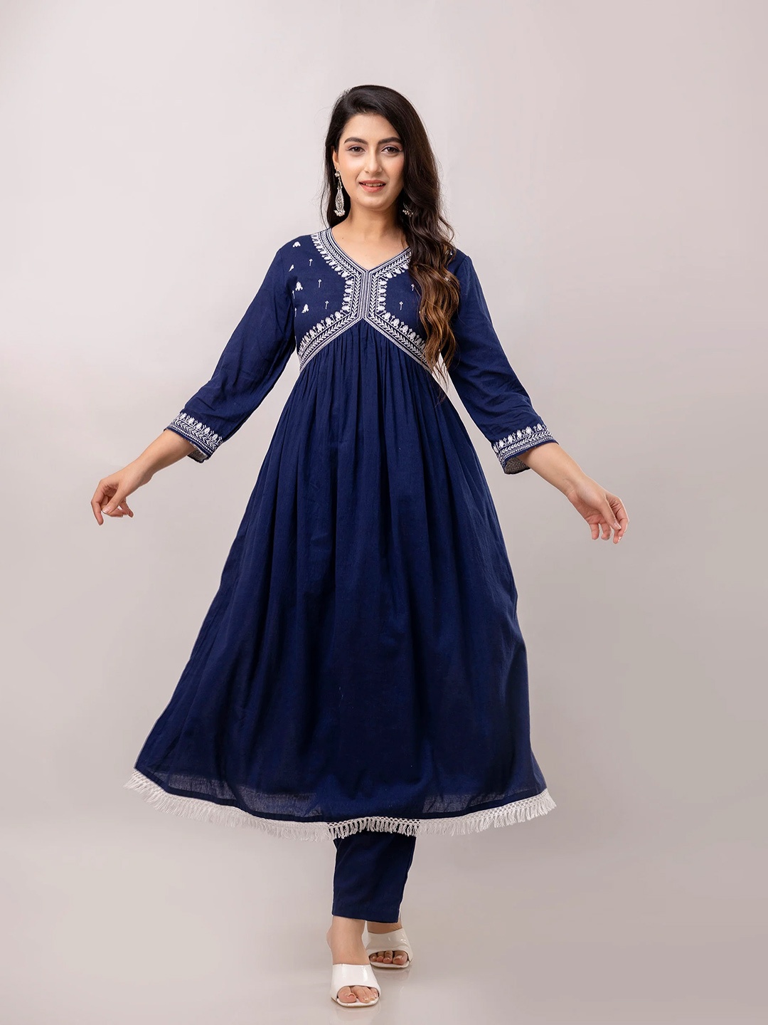 

FrionKandy Ethnic Motifs Yoke Design Pleated Thread Work Kurta with Trouser, Navy blue
