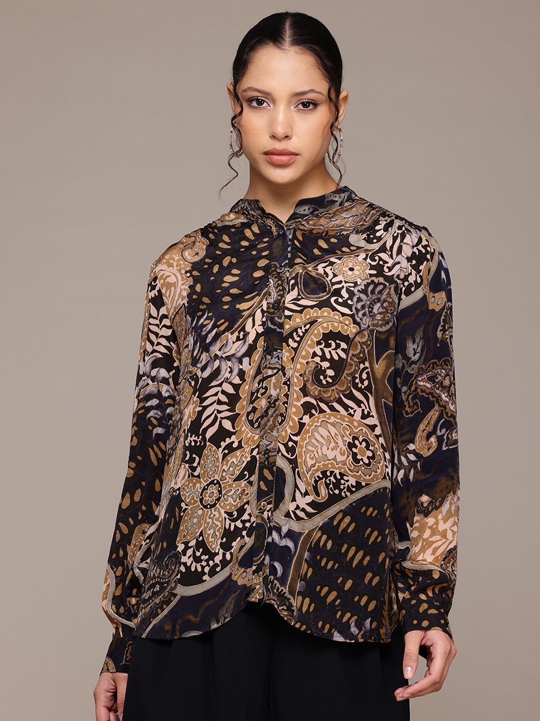 

Ritu Kumar Women Relaxed Printed Casual Shirt, Black