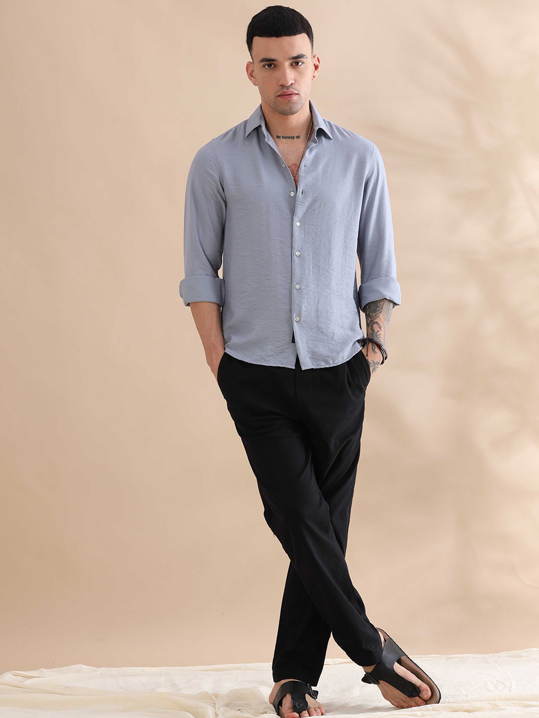 

HOUSE OF MAHNOTS Men Classic Spread Collar Solid Casual Shirt, Blue