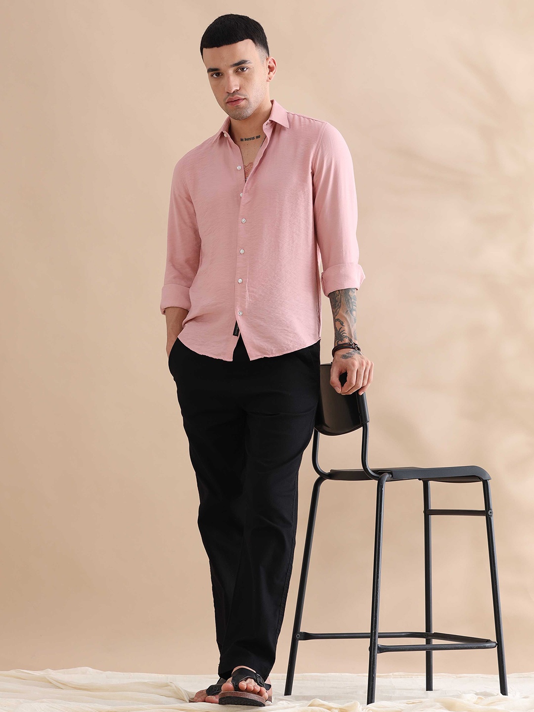 

HOUSE OF MAHNOTS Men Classic Spread Collar Solid Casual Shirt, Pink