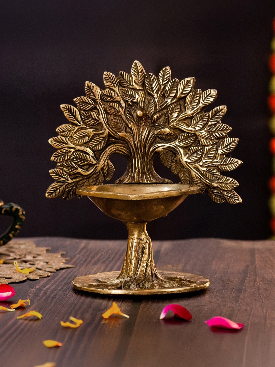 

The Advitya Gold Toned Brass Kalpvriksha Pooja Diya