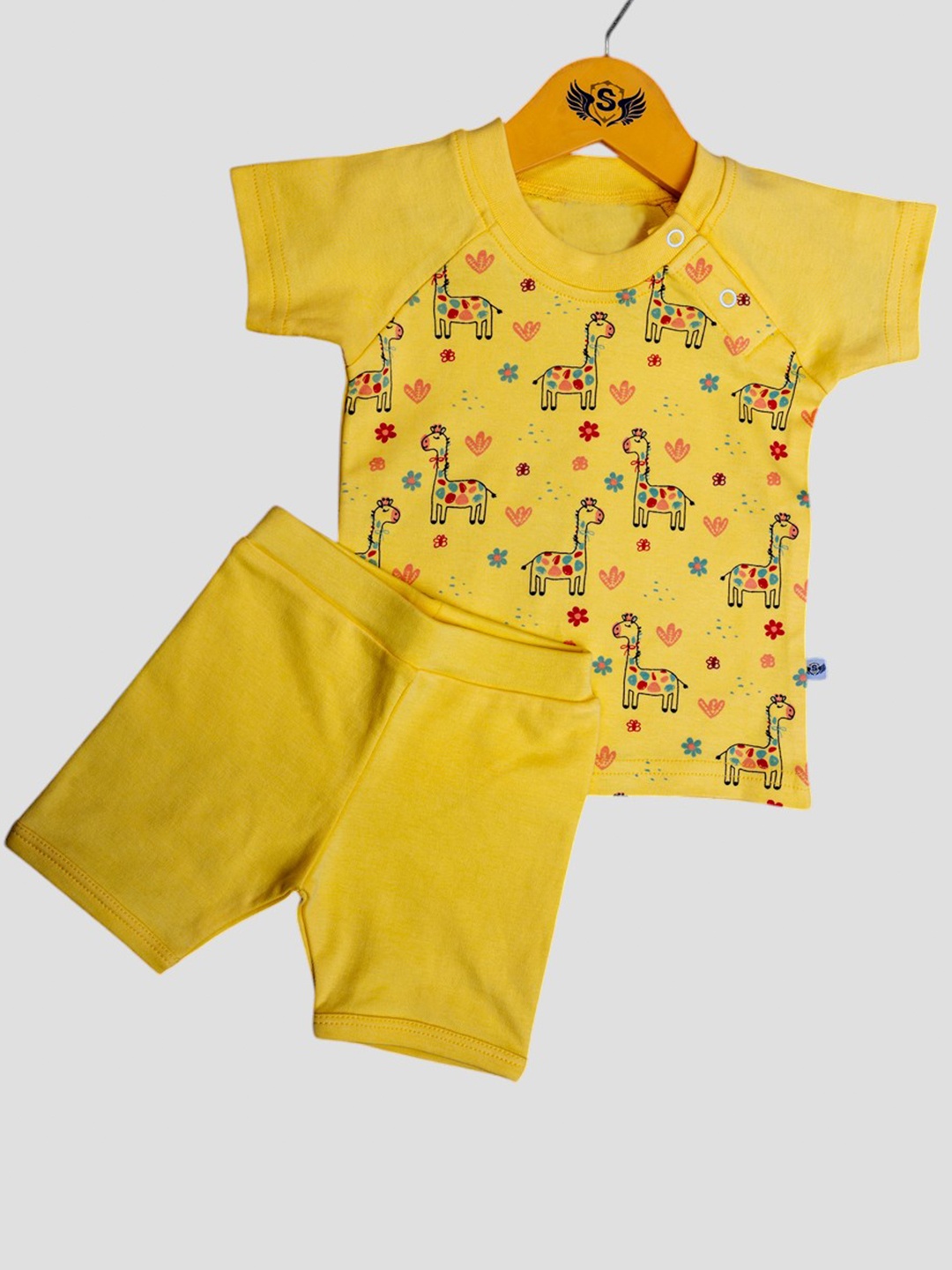 

BAESD Boys Printed Organic Cotton T-shirt With Short, Yellow