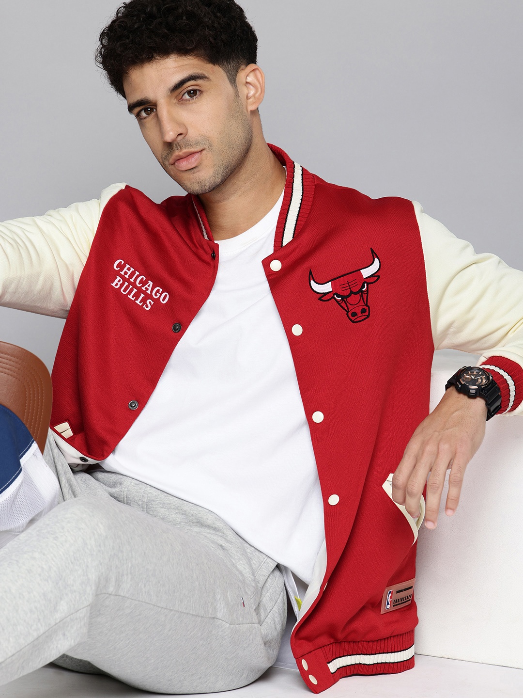 

NBA Men Typography Chicago Bulls Essential Varsity Jacket, Red