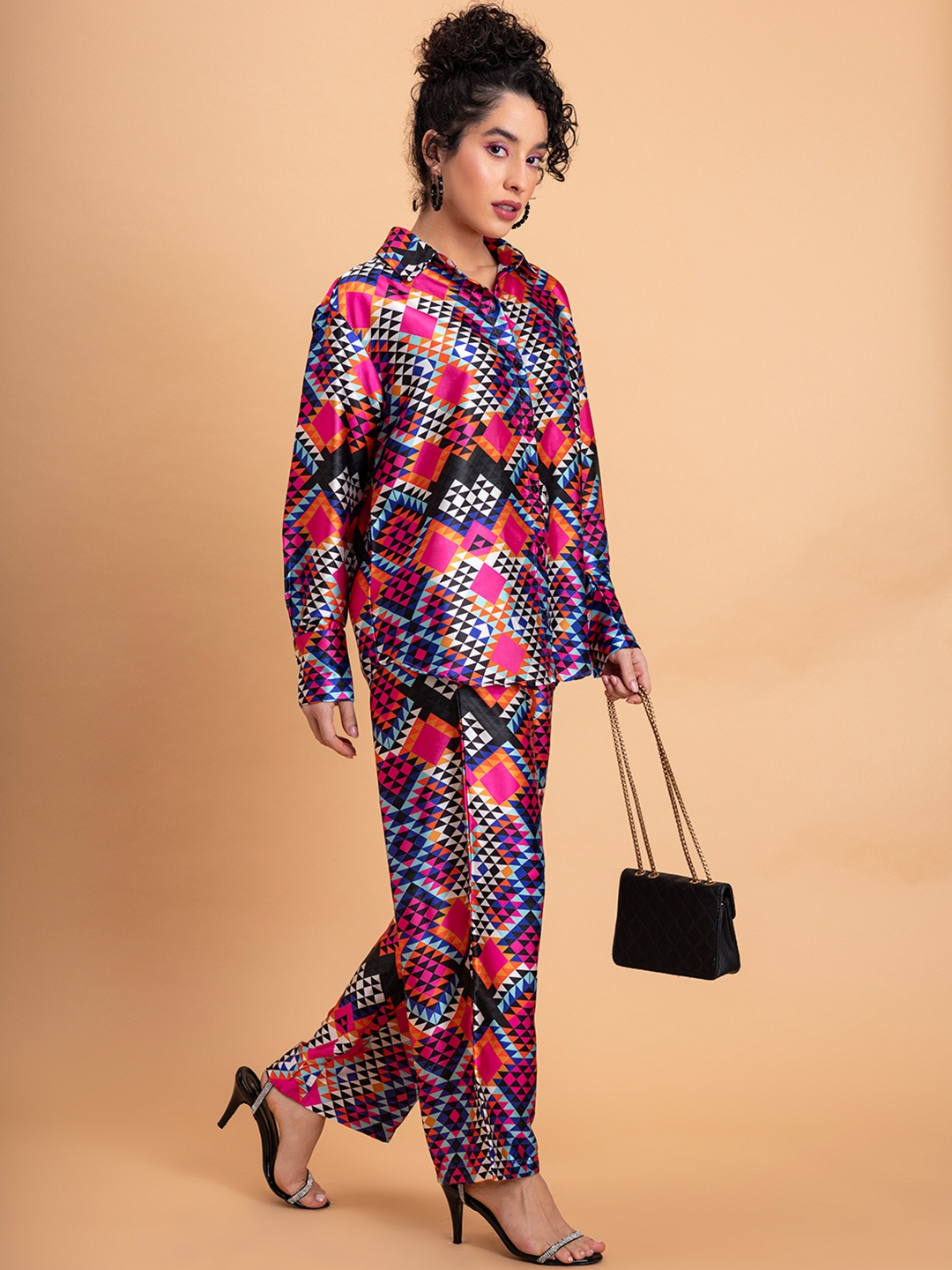 

Lounge Dreams Geometric Printed Shirt Collar Shirt With Trouser, Pink