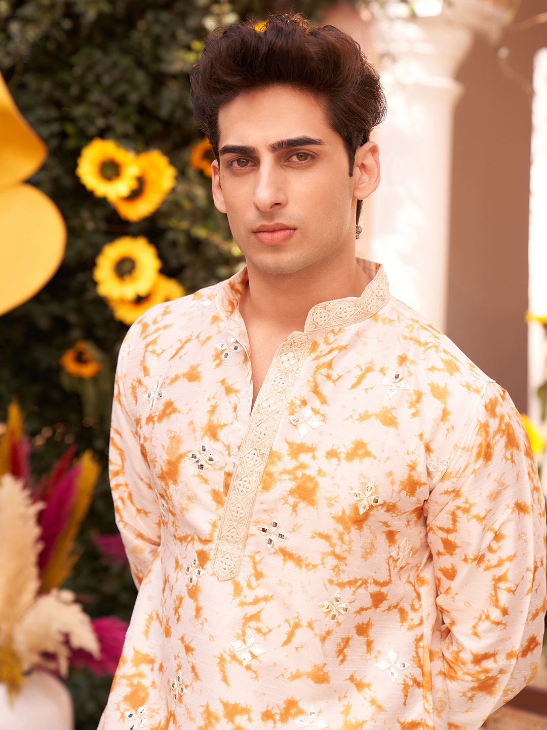

KISAH Tie And Dye Mirror Work Mandarin Collar Silk Cotton Straight Kurta, Mustard