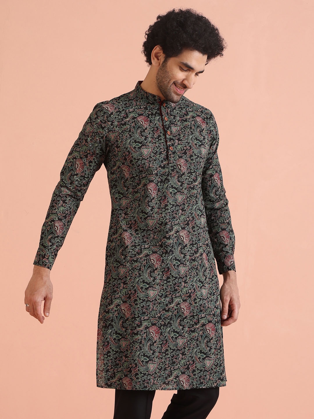 

KISAH Ethnic Motifs Printed Mandarin Collar Straight Kurta, Black