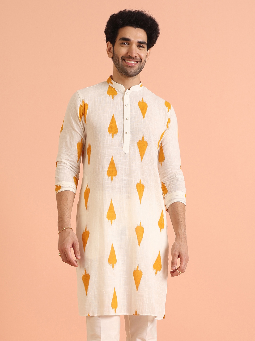 

KISAH Geometric Printed Mandarin Collar Mandarin Collar Straight Kurta, Cream