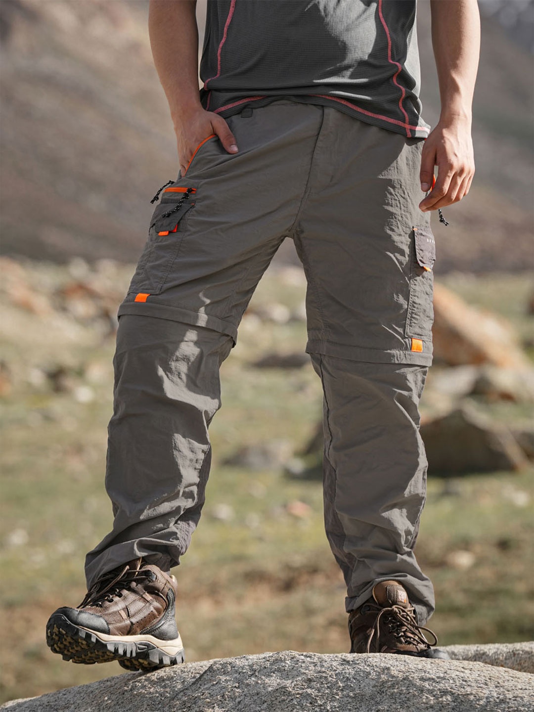 

BOMBAY TROOPER Men 2-in-1 Utility Regular Fit Mid-Rise Cargo Trouser, Grey
