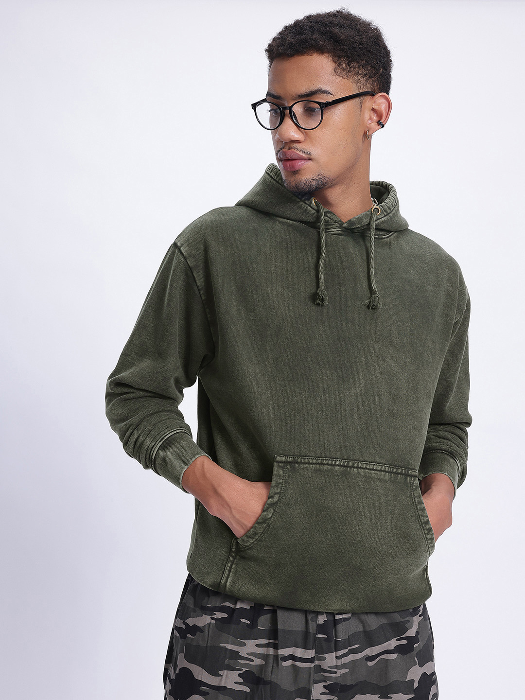 

glitchez Faded Look Drop-Shoulder Sleeves Fleece Oversized Hooded Sweatshirt, Green