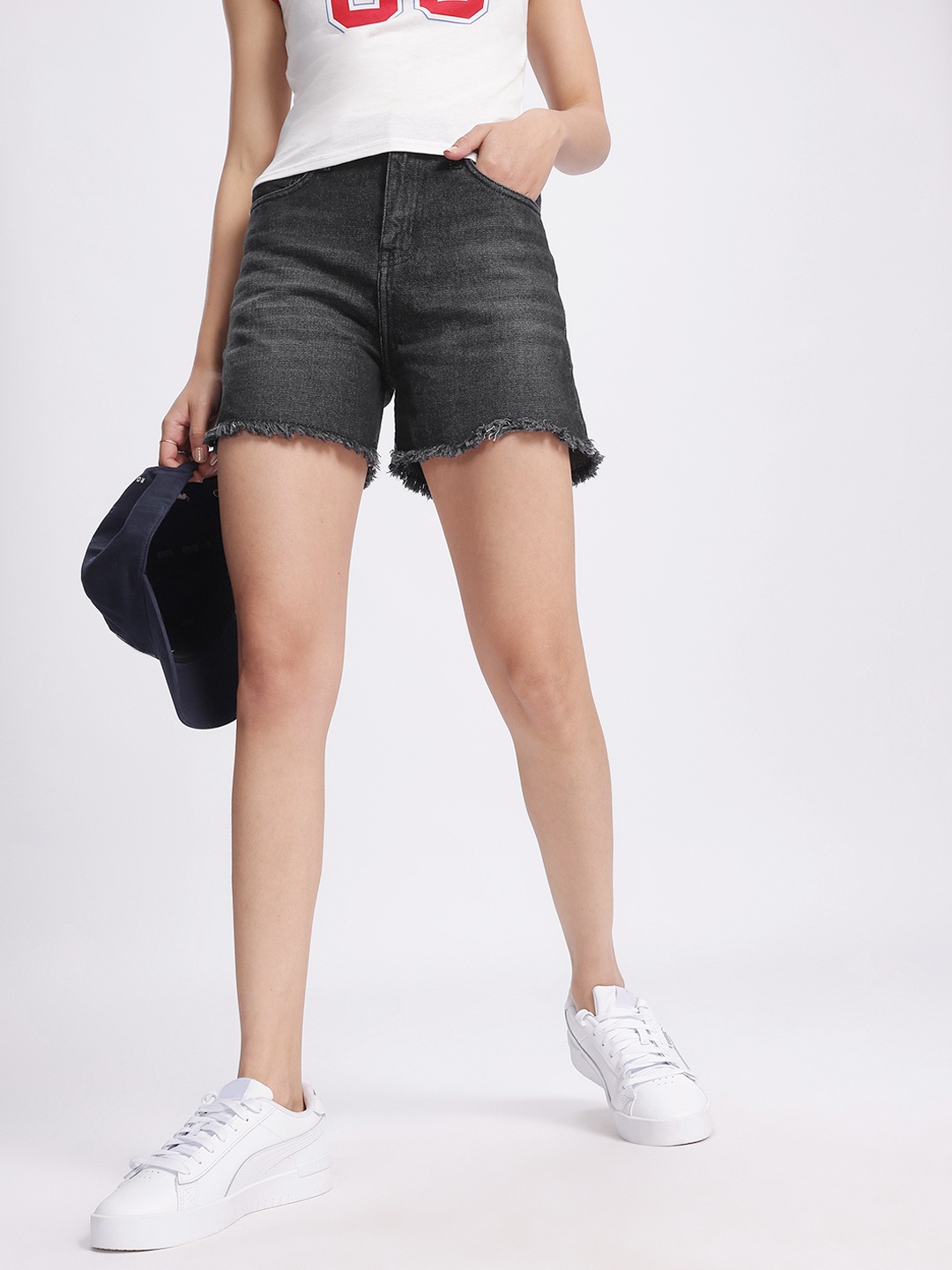 

glitchez Women City Chill Frayed High Rise Slim Fit Shorts, Black
