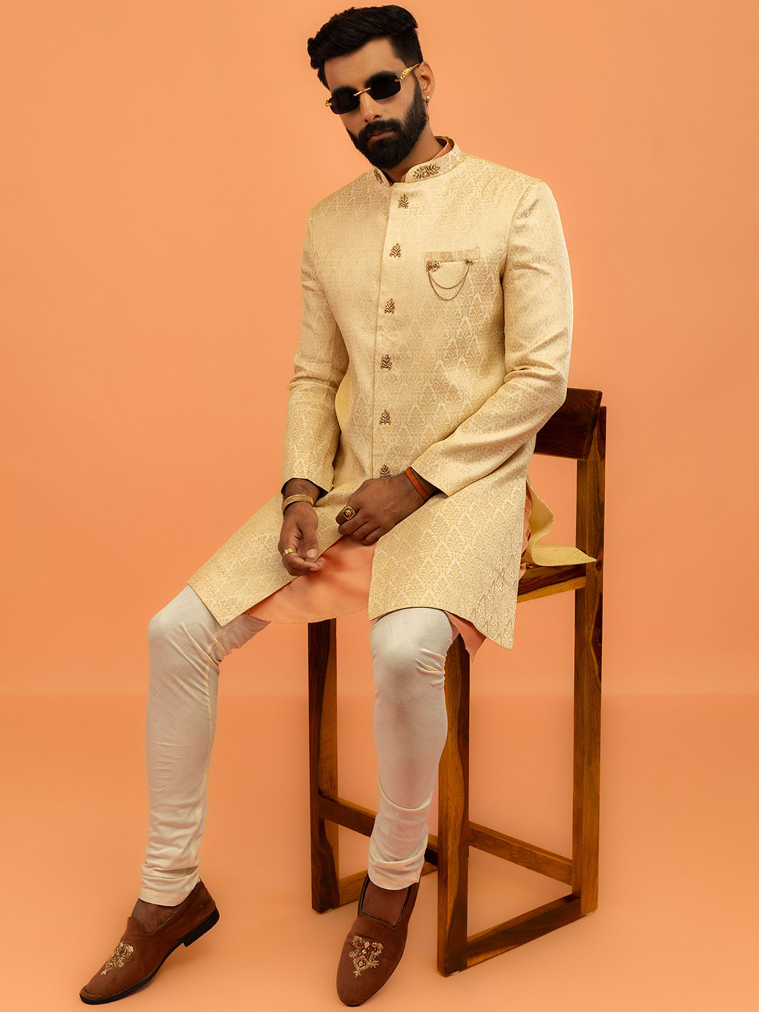 

KISAH Men Mandarin Collar Floral Indowestern Sherwani, Cream