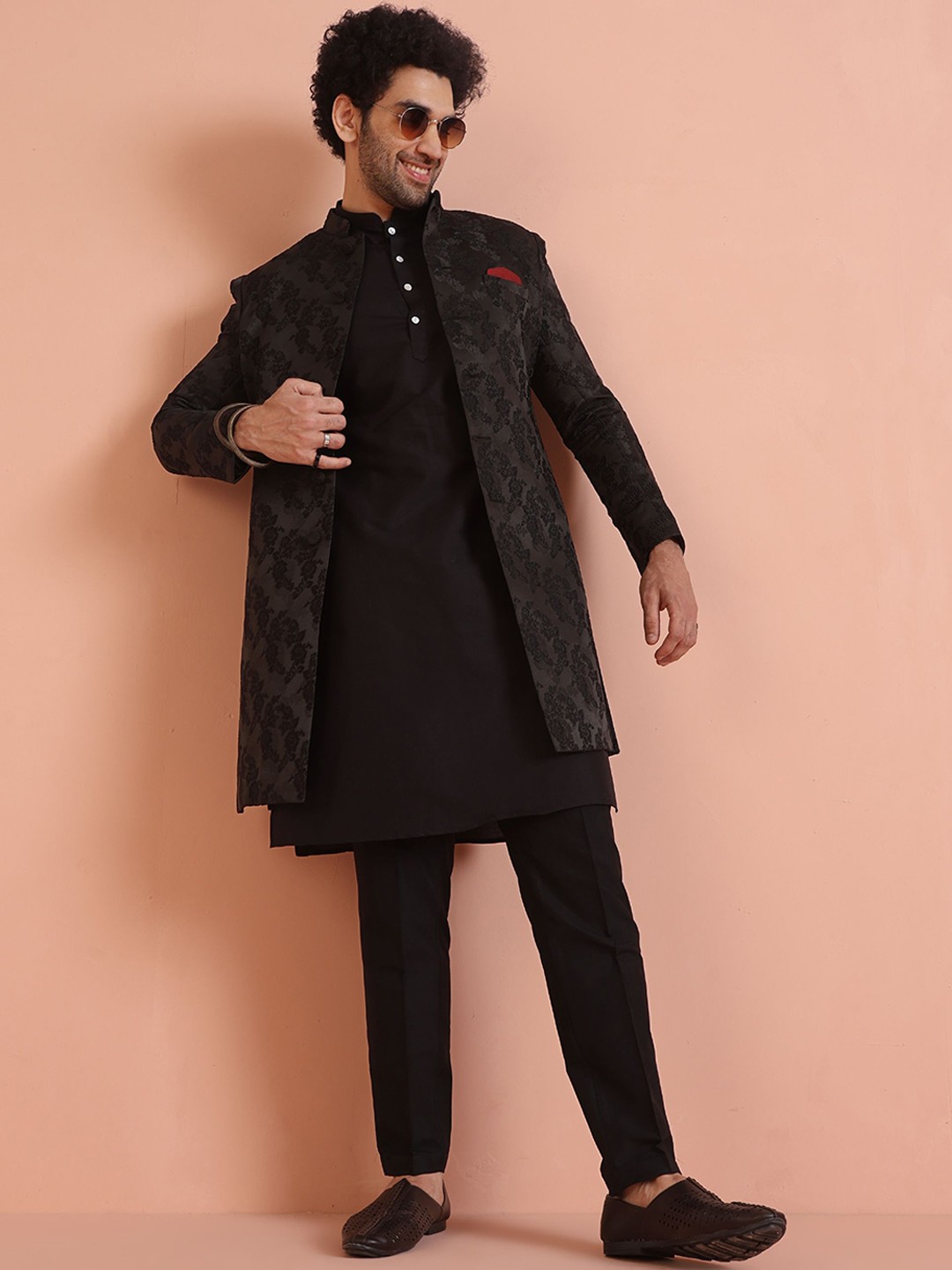 

KISAH Men Mandarin Collar Floral Indowestern Sherwani, Black