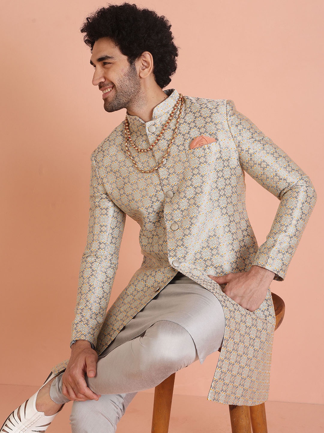 

KISAH Men Mandarin Collar Floral Indowestern Sherwani, Grey