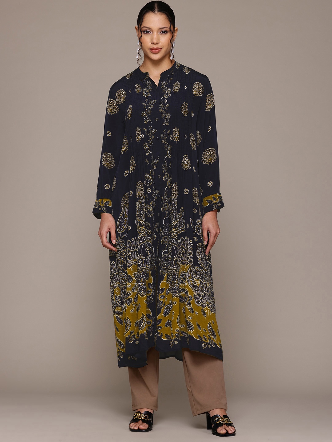 

Ritu Kumar Floral Printed Pleated Kurta, Black