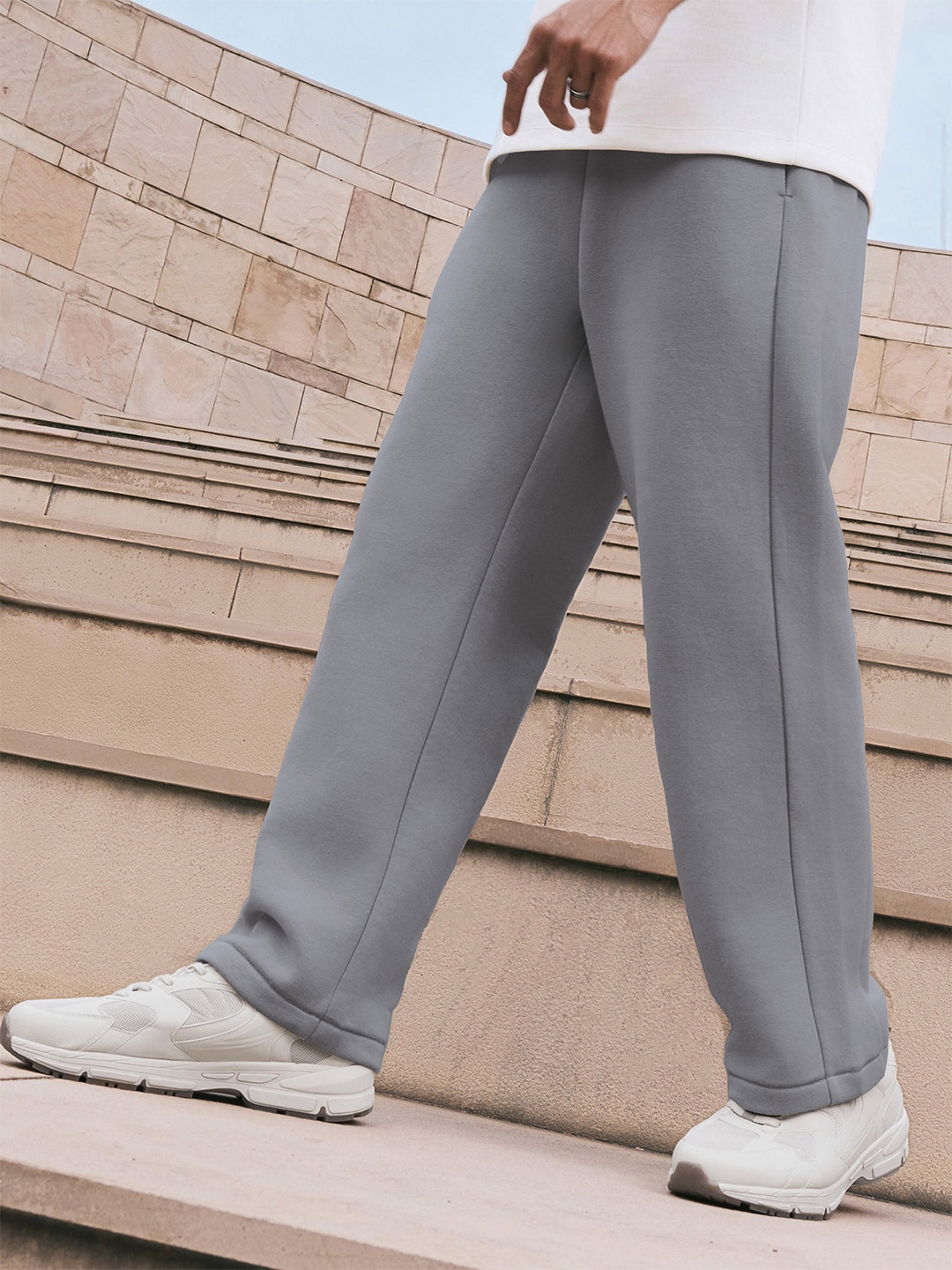 

XYXX Men Solid IntelliSmooth Pulse Relaxed Sweatpants, Grey