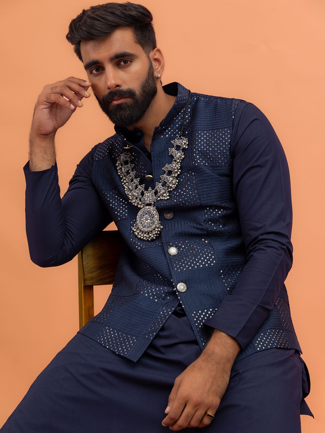 

KISAH Men Mandarin Collar Embroidered Nehru Jacket, Navy blue