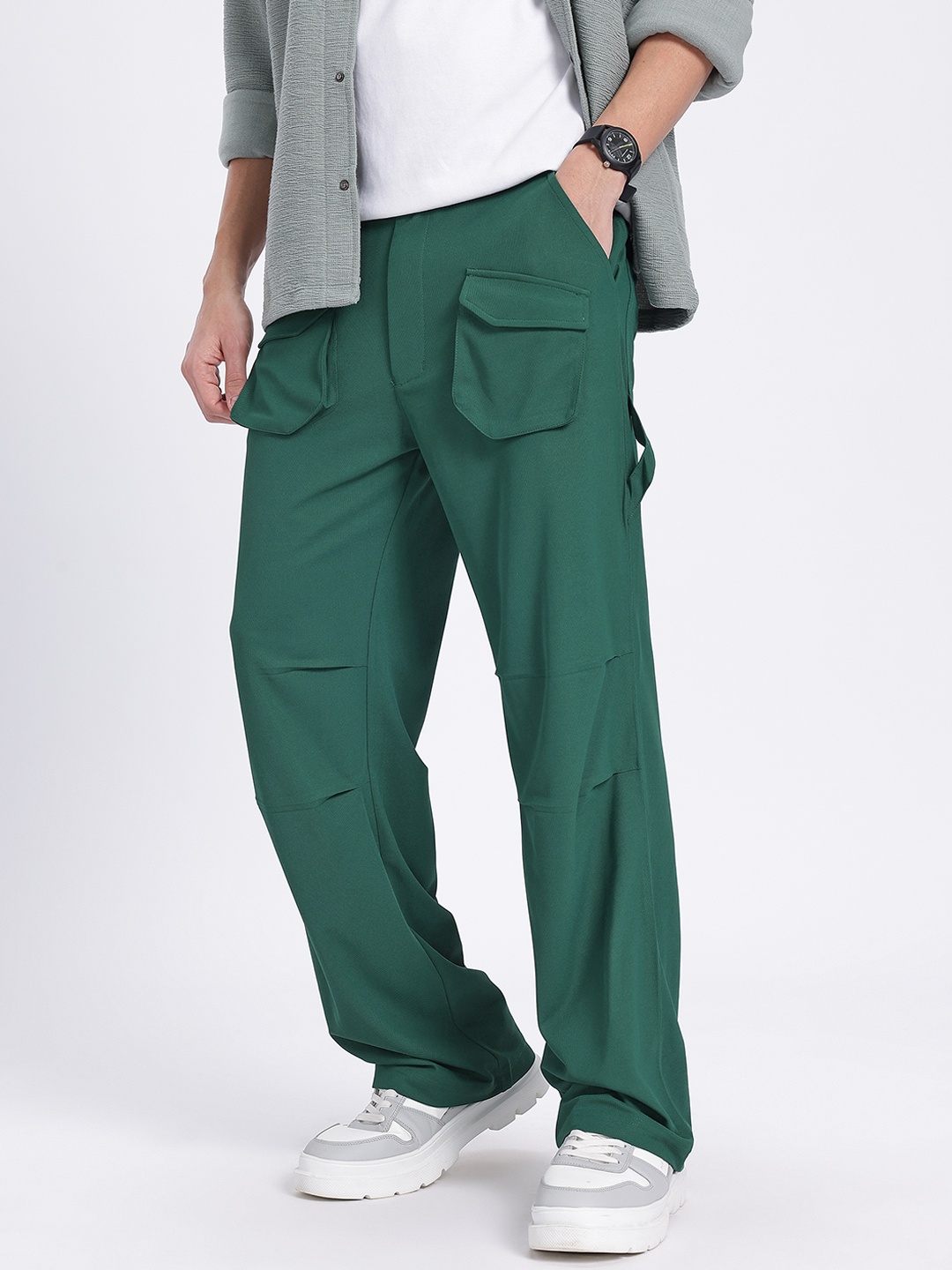 

glitchez Men Strap Detail Relaxed Fit Trousers, Green