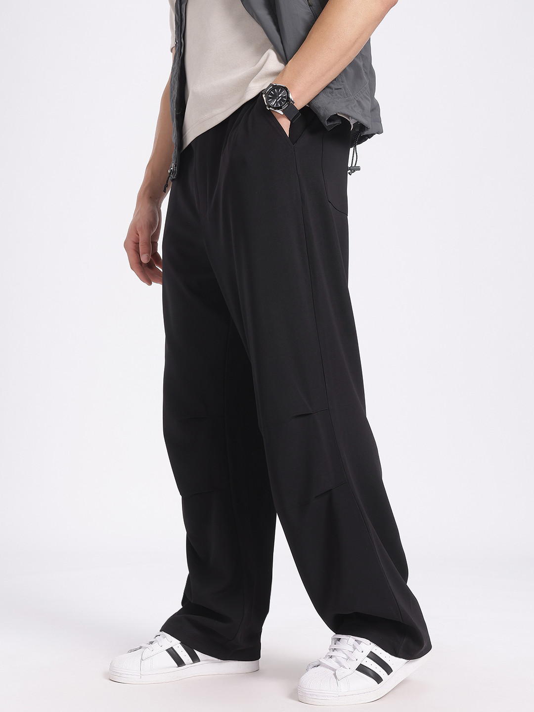 

glitchez Men Relaxed Rouge Trousers, Black