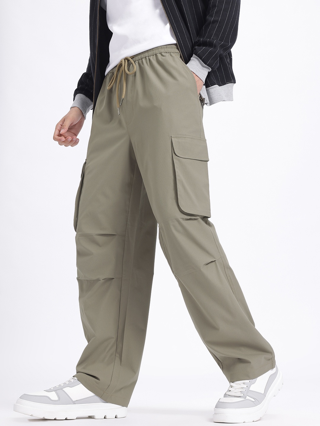 

glitchez Men Endless Versatility Mid-Rise Relaxed Fit Cargo-Style Trousers, Olive