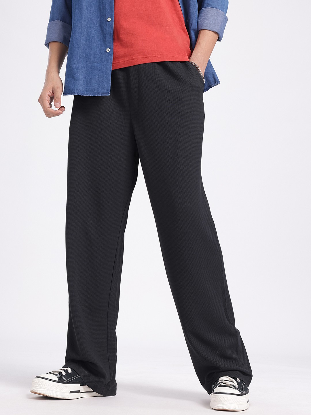 

glitchez Men Redefine Classics Textured Relaxed Fit Trousers, Black