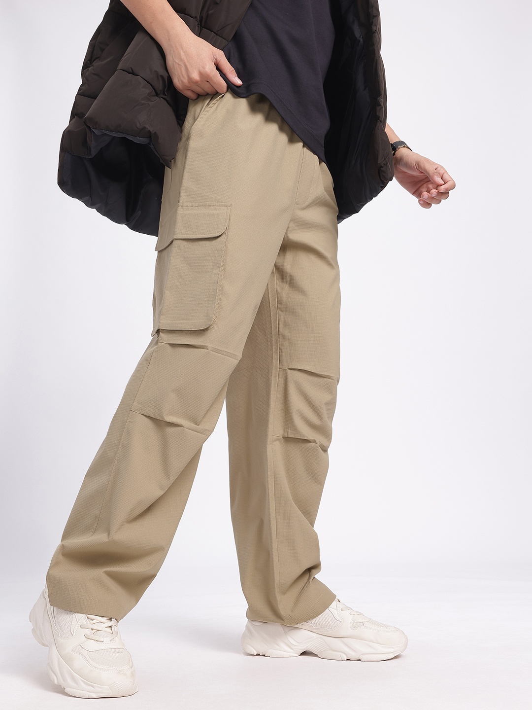 

glitchez Men Comfort Meets Style Self-Checked Relaxed Fit Cargo-Style Trousers, Khaki