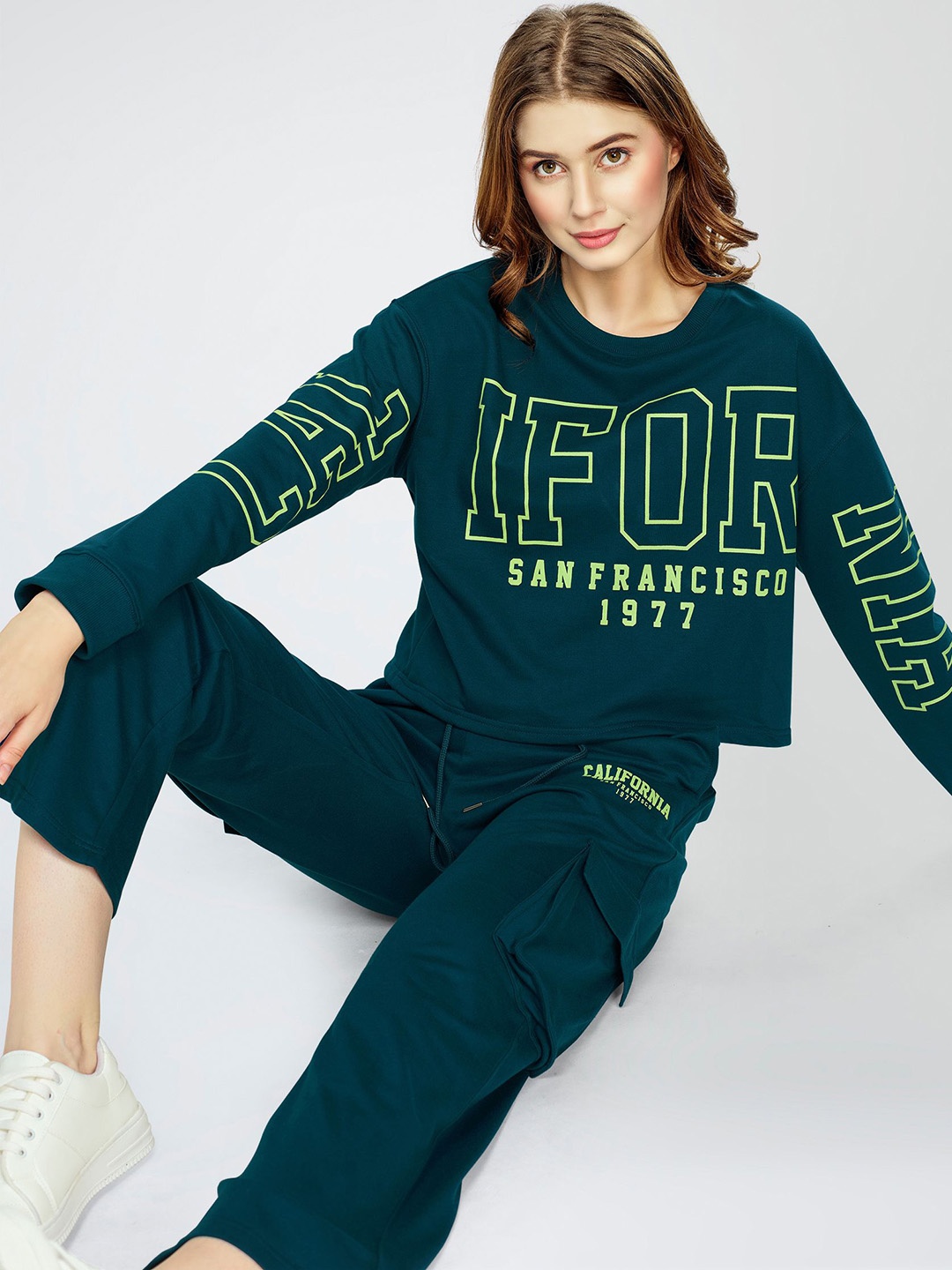 

Zeyo Women Printed Night suit, Green