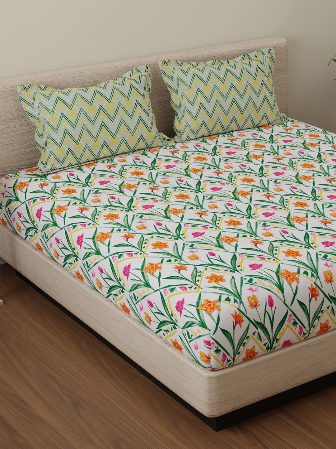 

Huesland Green & White Pure Cotton Floral 144 TC King Bedsheet Set 2.74 m x 2.74 m