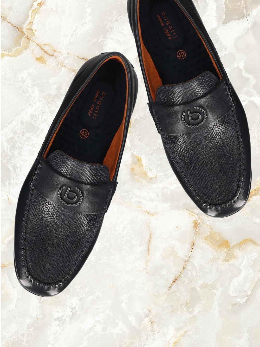 

Bugatti Men Leather Textured Driving Shoes, Black