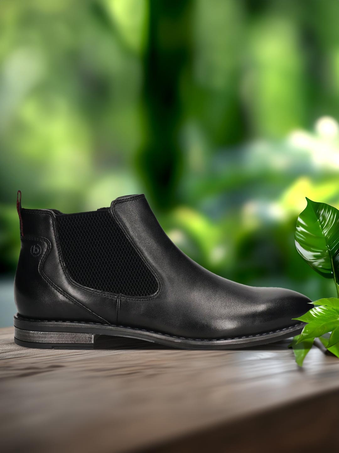 

Bugatti Men Leather Chelsea Boots, Black
